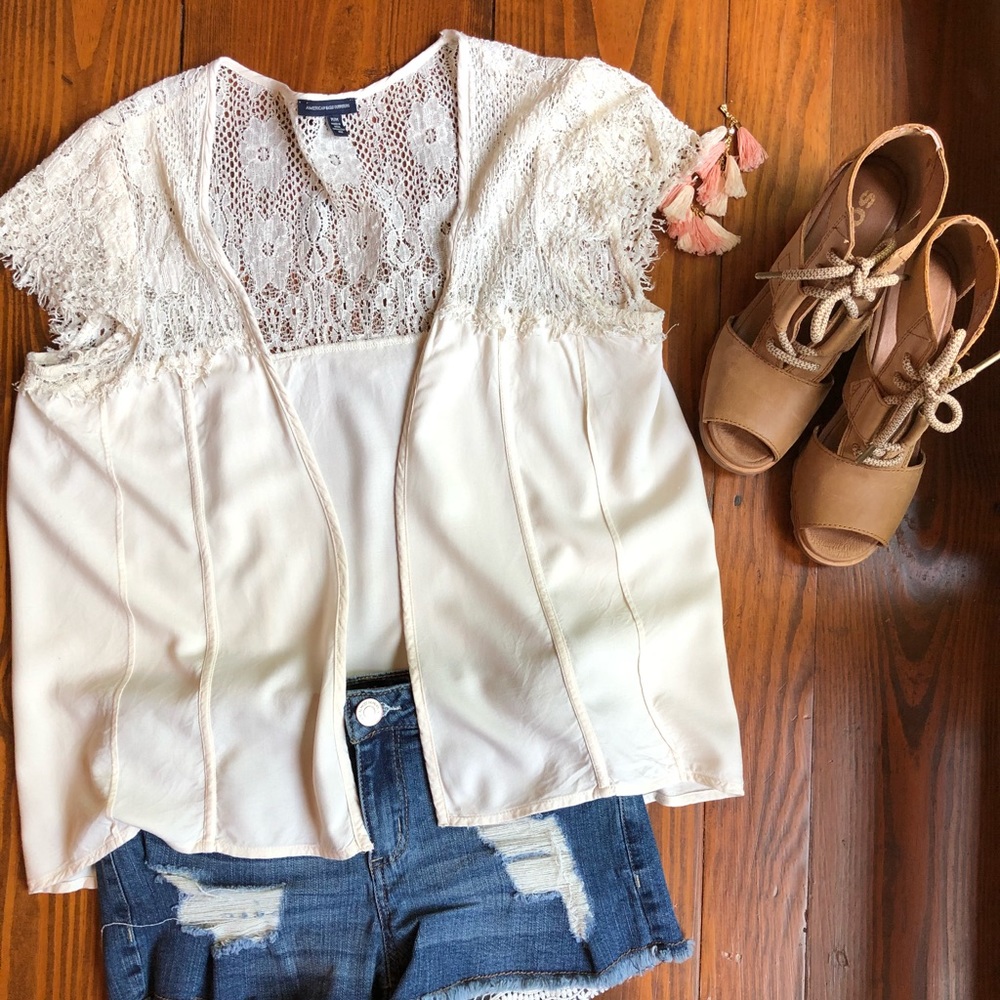 American Eagle Cream Cover with Lace Top